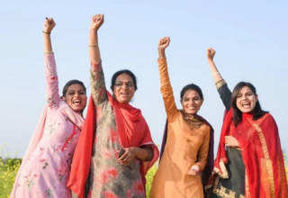 Jasbeer and her daughters. ©UNFPA/Arvind Jodha