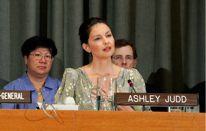 Ashley Judd addresses the UN General Assembly during a thematic debate on human trafficking. © UN Photo/Devra Berkowitz
