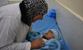 تعرّف على أربع بطلات مجهولات يعملن في مجال صحة الأمومة وحديثي الولادة بالمنطقة العربية