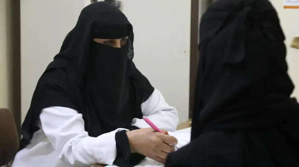 In remote Yemen, pregnant women race for life-saving care